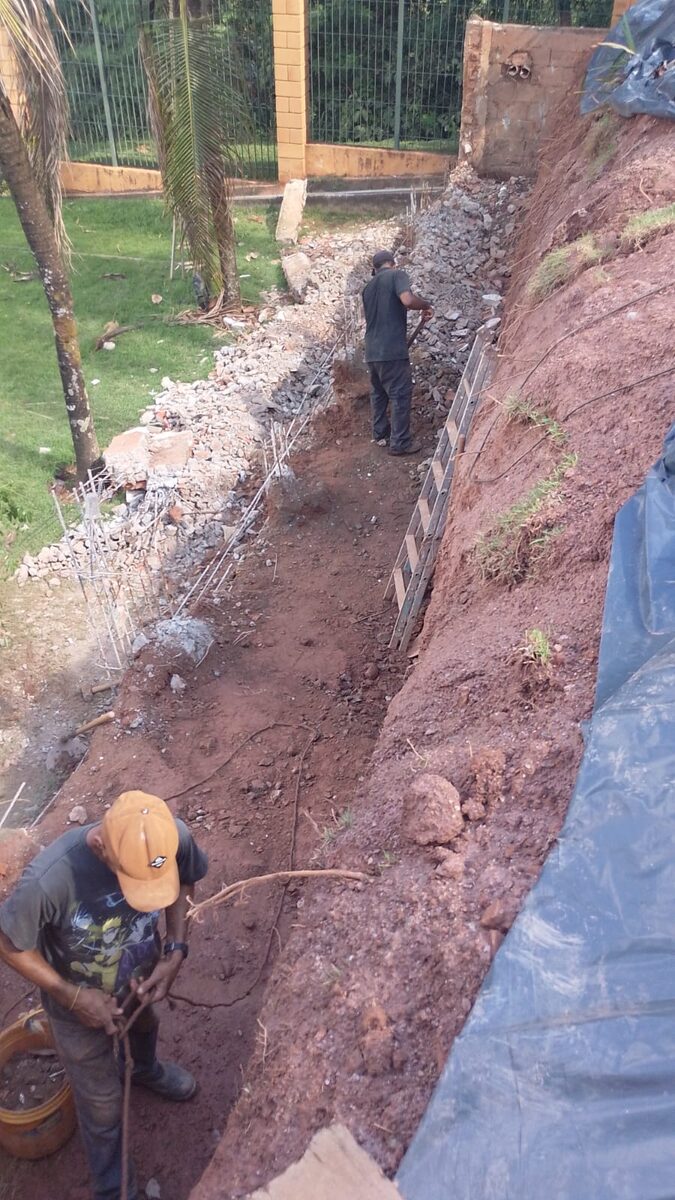 Obra residencial com equipe